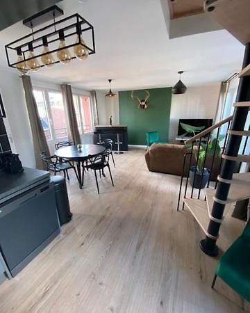 Duplex Proche Gare Vue Tour Perret Avec Parking Gratuit Apartman Amiens Kültér fotó